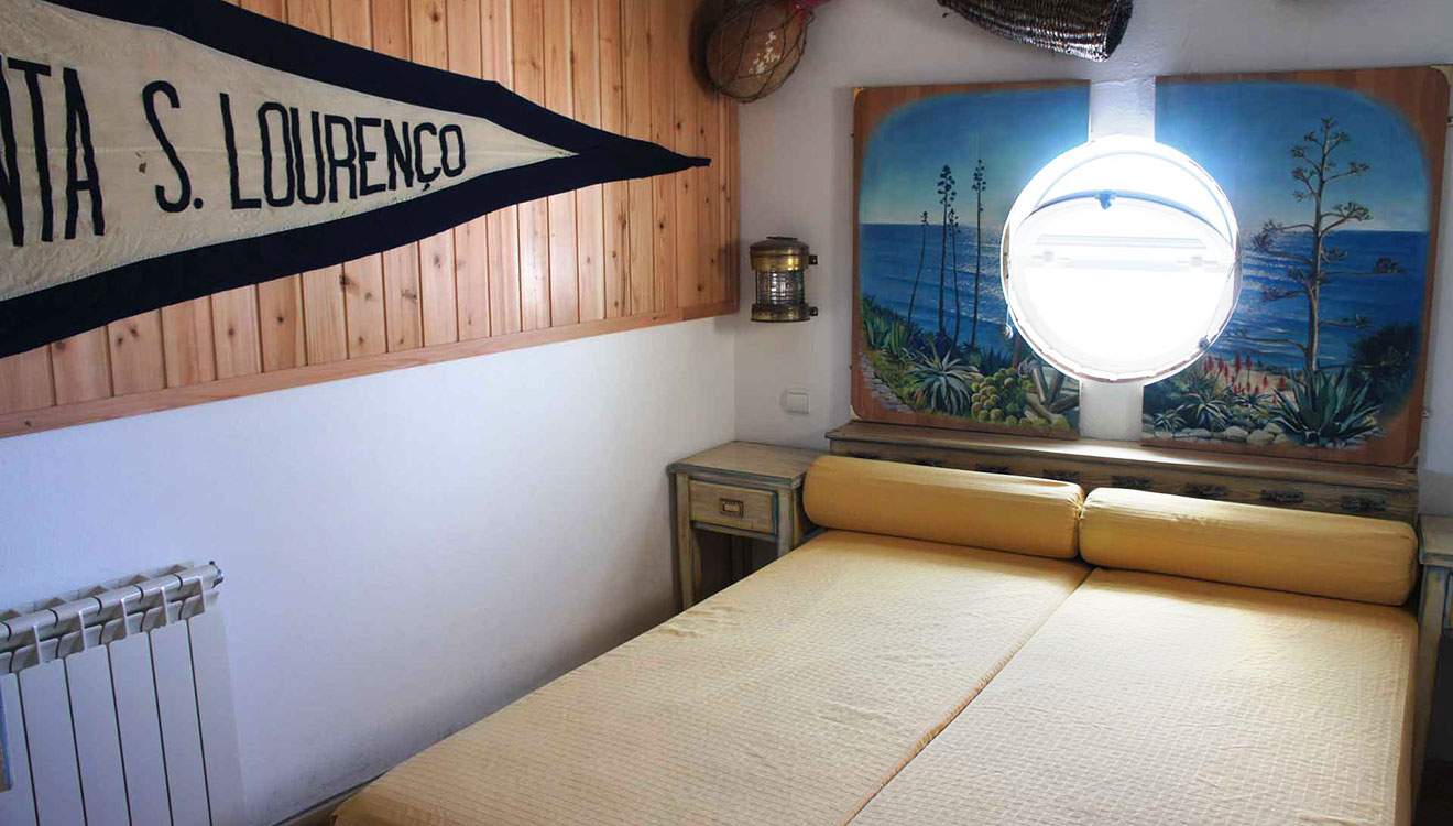 the boat villa's bedroom